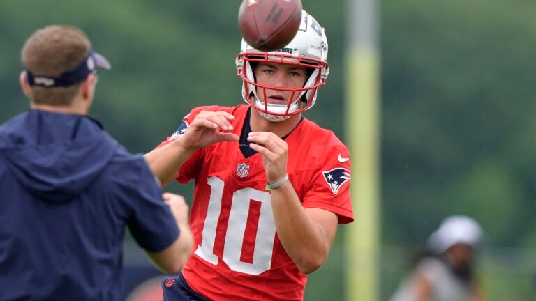 Uusi New England Patriots voittaa ensimmäisen pelinsä